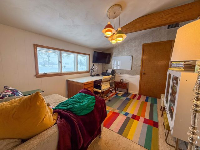 1105 W Clark Street, Berne, IN 46711