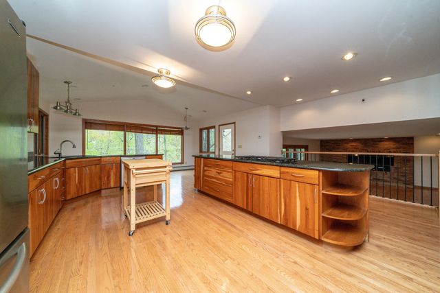 34150 Hunters Row, Farmington Hills, MI 48331