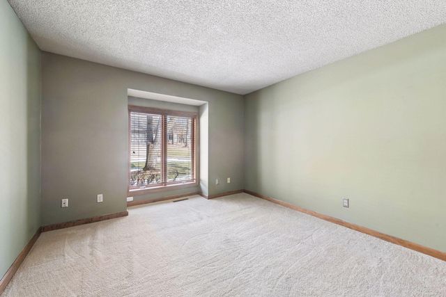 16787 Whittington Walk, Eden Prairie, MN 55346