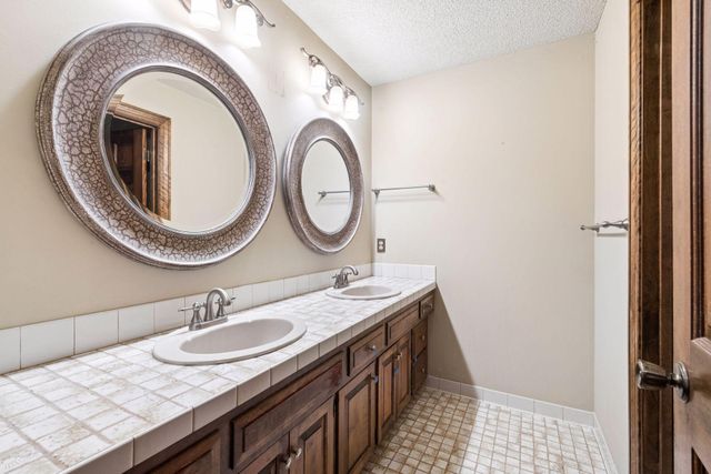 16787 Whittington Walk, Eden Prairie, MN 55346