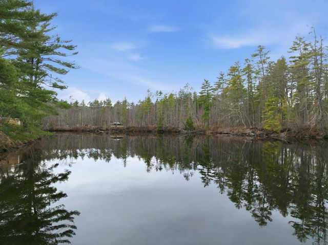 65 River Road, Concord, NH 03303