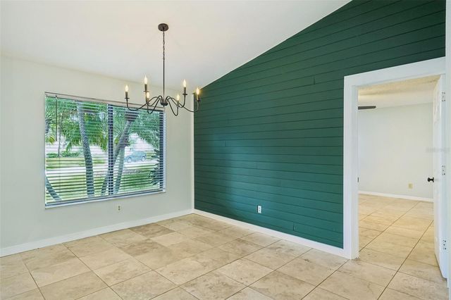 3109 LAKE VALENCIA LN E, Palm Harbor, FL 34684