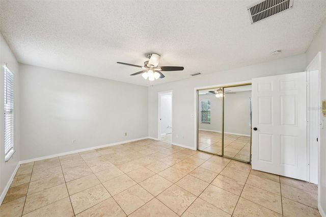 3109 LAKE VALENCIA LN E, Palm Harbor, FL 34684