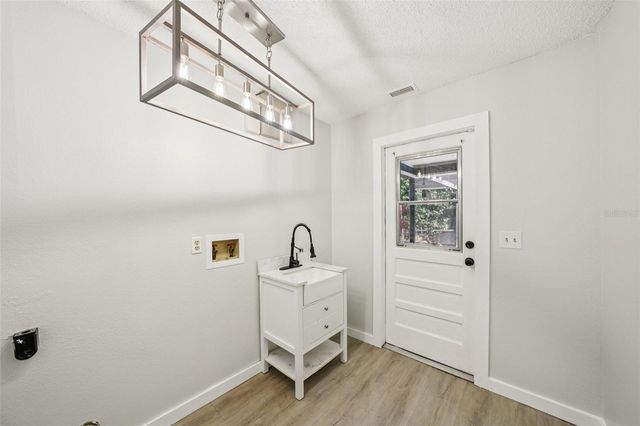 3109 LAKE VALENCIA LN E, Palm Harbor, FL 34684