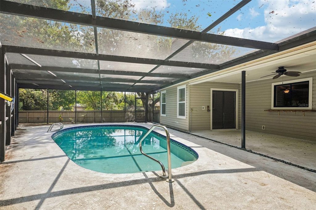 Image 36 of property listing at 3109 LAKE VALENCIA LN E, Palm Harbor, FL 34684