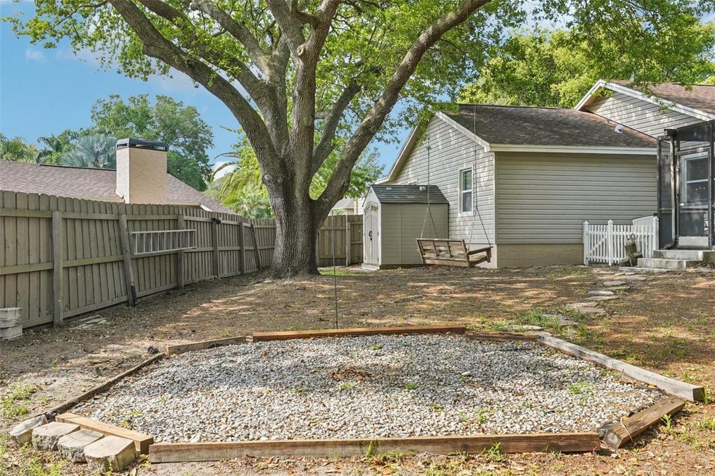 Image 43 of property listing at 3109 LAKE VALENCIA LN E, Palm Harbor, FL 34684