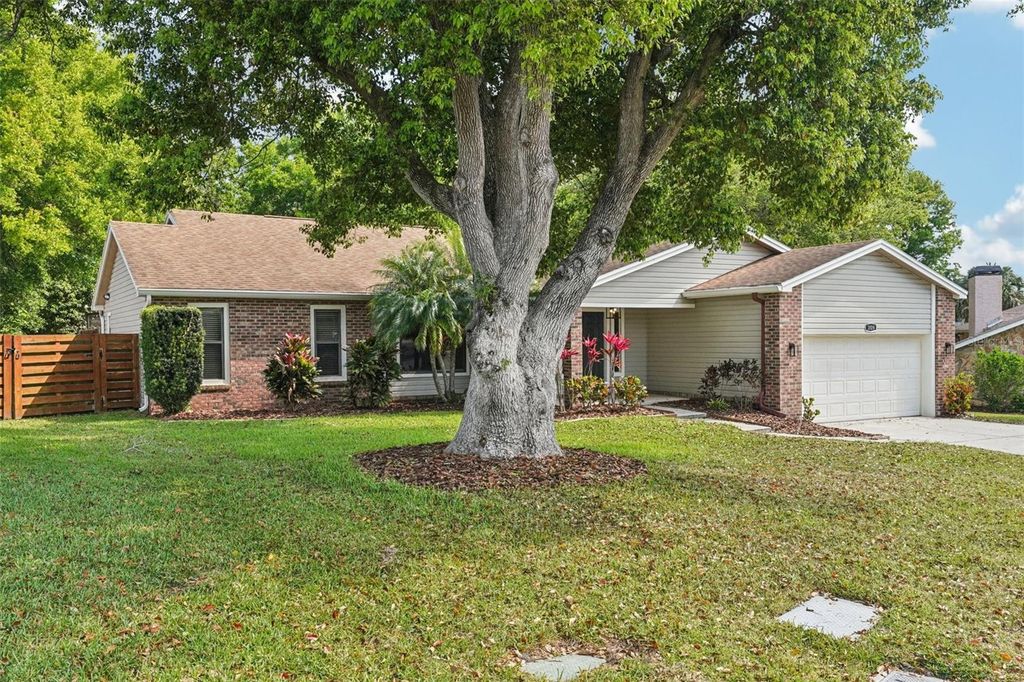 Image 50 of property listing at 3109 LAKE VALENCIA LN E, Palm Harbor, FL 34684