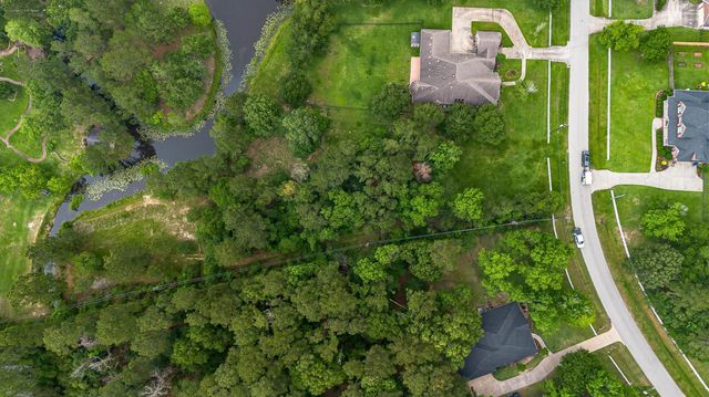 12126 Pin Oak Drive, Magnolia, TX 77354