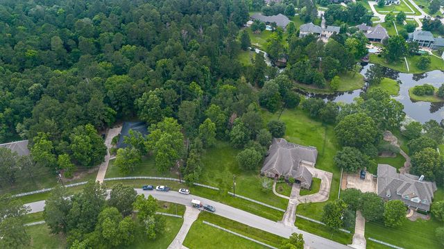 12126 Pin Oak Drive, Magnolia, TX 77354