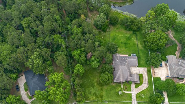 12126 Pin Oak Drive, Magnolia, TX 77354