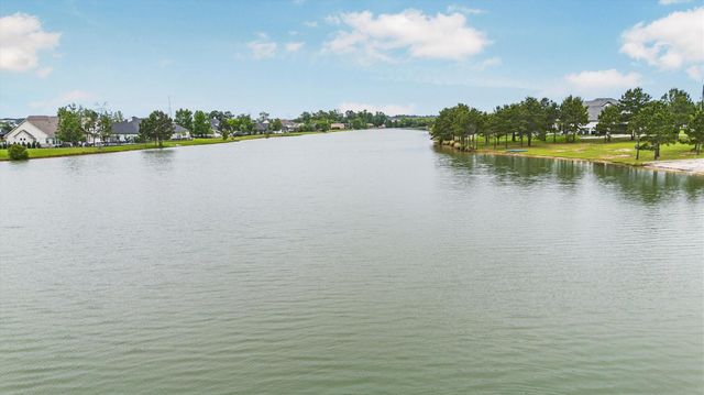 12126 Pin Oak Drive, Magnolia, TX 77354