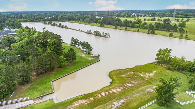 12126 Pin Oak Drive, Magnolia, TX 77354