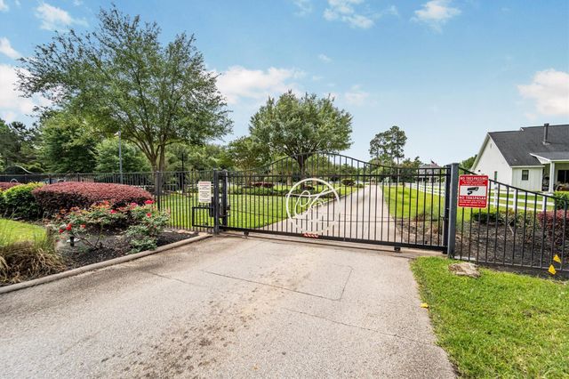 12126 Pin Oak Drive, Magnolia, TX 77354
