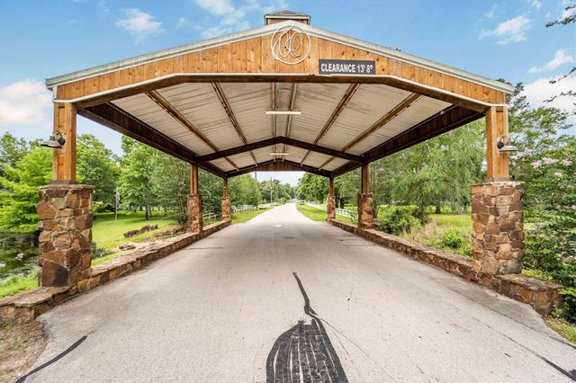 12126 Pin Oak Drive, Magnolia, TX 77354