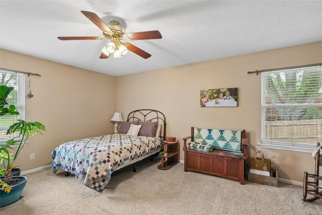 403 E 28th Street S, Newton, IA 50208