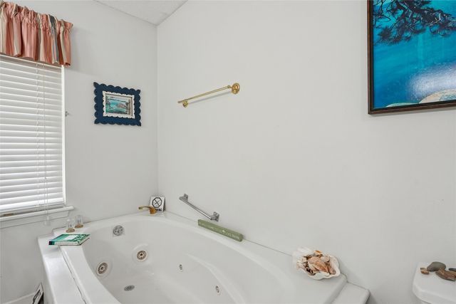 403 E 28th Street S, Newton, IA 50208