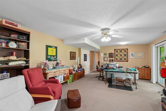 403 E 28th Street S, Newton, IA 50208