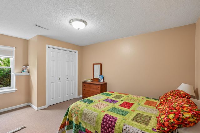 403 E 28th Street S, Newton, IA 50208