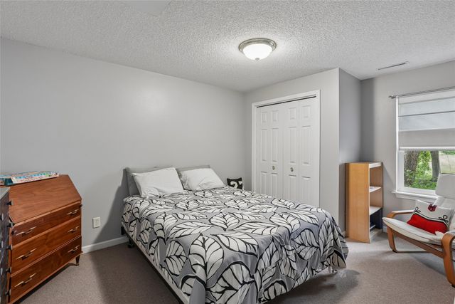 403 E 28th Street S, Newton, IA 50208
