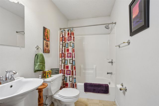 403 E 28th Street S, Newton, IA 50208