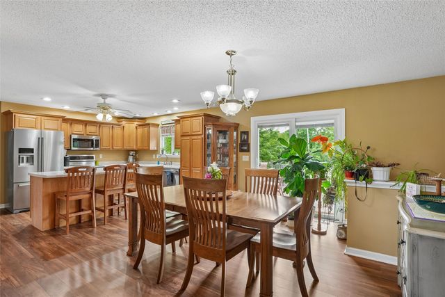 403 E 28th Street S, Newton, IA 50208
