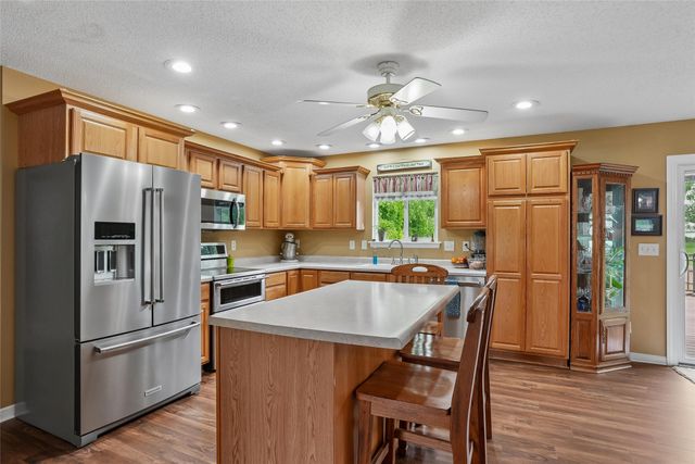 403 E 28th Street S, Newton, IA 50208