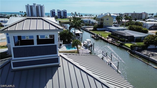 189 Curlew ST, Fort Myers Beach, FL 33931