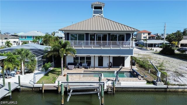 189 Curlew ST, Fort Myers Beach, FL 33931