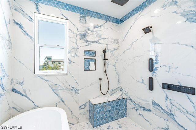 189 Curlew ST, Fort Myers Beach, FL 33931