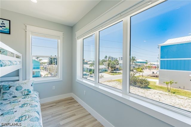 189 Curlew ST, Fort Myers Beach, FL 33931