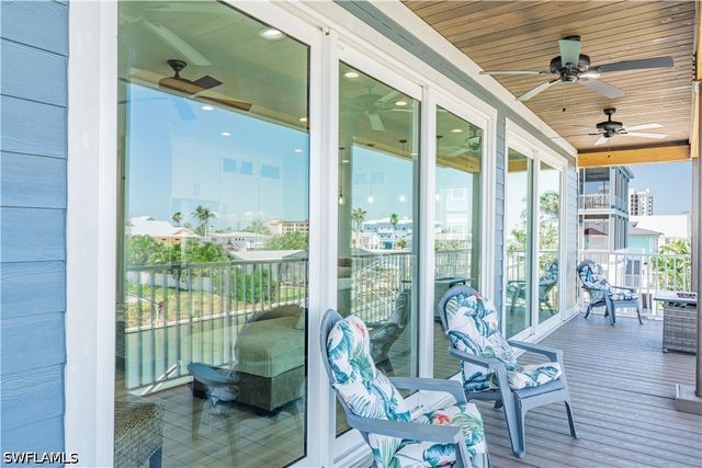 189 Curlew ST, Fort Myers Beach, FL 33931