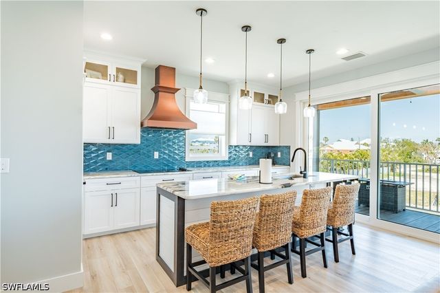 189 Curlew ST, Fort Myers Beach, FL 33931