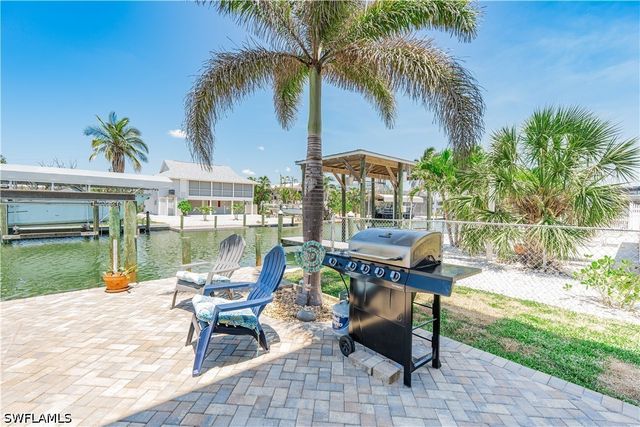 189 Curlew ST, Fort Myers Beach, FL 33931