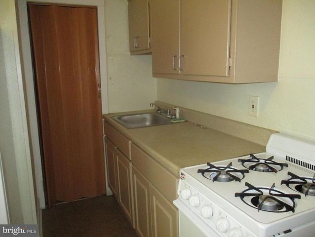 1856 S BROAD ST, Hamilton, NJ 08610