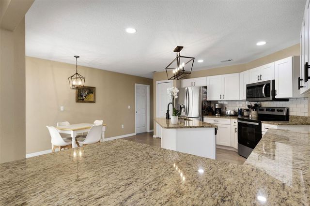 126 WOODSIDE DRIVE, Lakeland, FL 33813