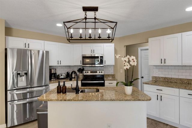 126 WOODSIDE DRIVE, Lakeland, FL 33813