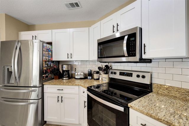 126 WOODSIDE DRIVE, Lakeland, FL 33813