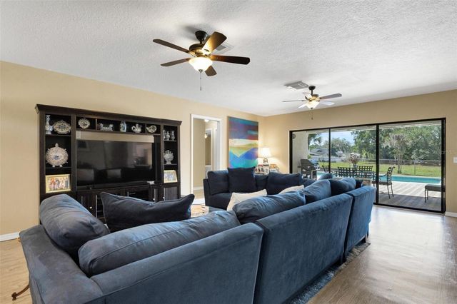 126 WOODSIDE DRIVE, Lakeland, FL 33813