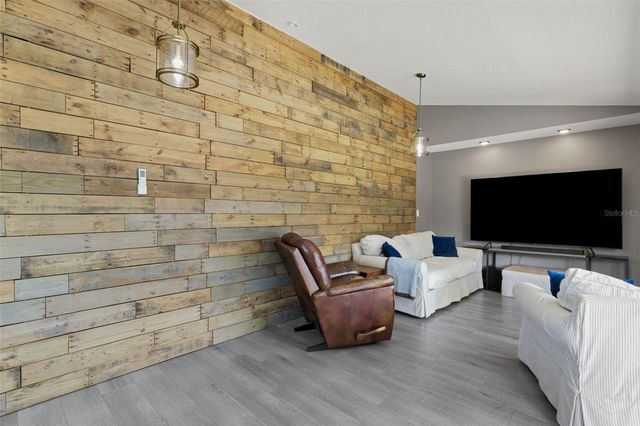 126 WOODSIDE DRIVE, Lakeland, FL 33813