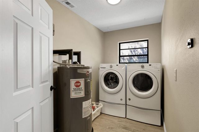 126 WOODSIDE DRIVE, Lakeland, FL 33813