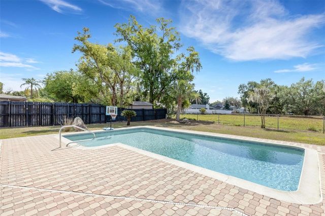 126 WOODSIDE DRIVE, Lakeland, FL 33813