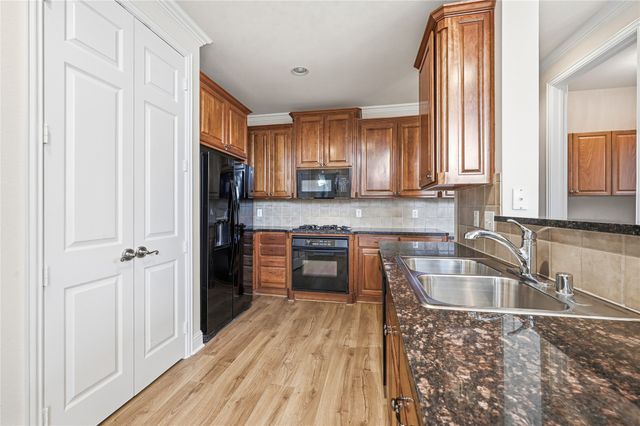 2501 Corbeau Drive, Irving, TX 75038