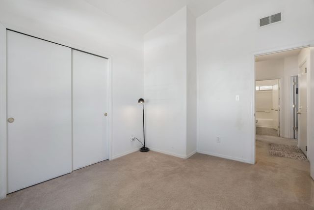 6004 Cyonus Avenue NW, Albuquerque, NM 87114