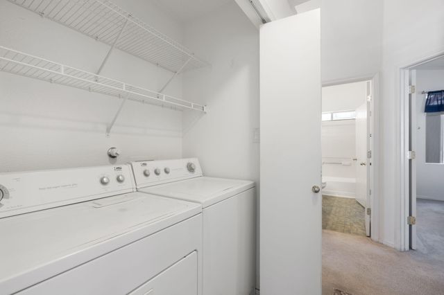 6004 Cyonus Avenue NW, Albuquerque, NM 87114