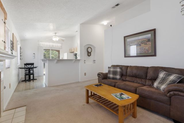 6004 Cyonus Avenue NW, Albuquerque, NM 87114