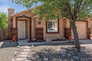 6004 Cyonus Avenue NW, Albuquerque, NM 87114
