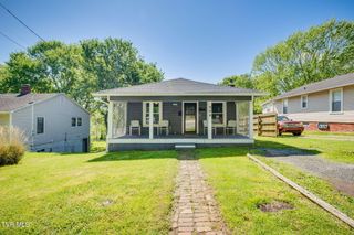 904 East Market Street, Johnson City, TN 37601