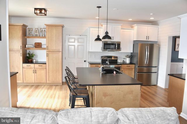 2061 MALLARD LN, Lebanon, PA 17046