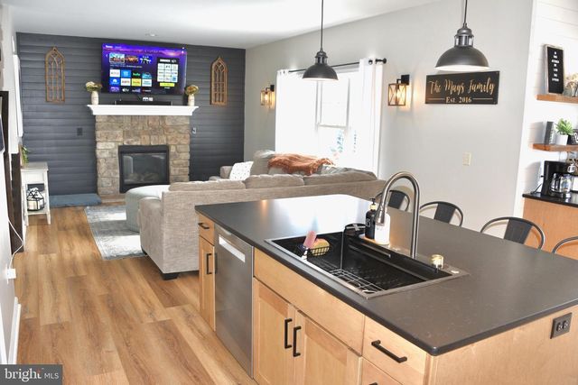 2061 MALLARD LN, Lebanon, PA 17046