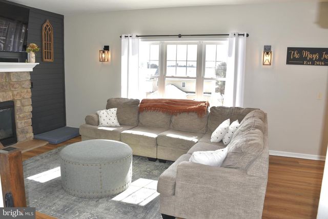 2061 MALLARD LN, Lebanon, PA 17046